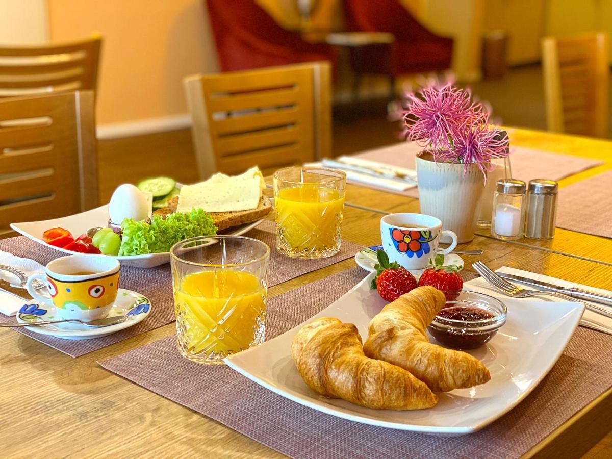 Russmann Hotel & Living Goldbach  Ngoại thất bức ảnh