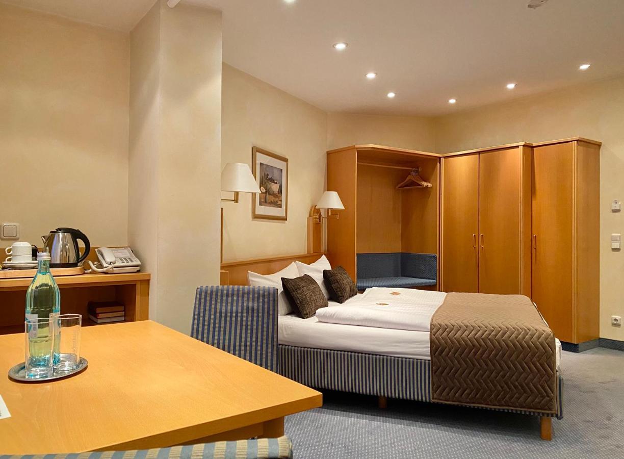Russmann Hotel & Living Goldbach  Ngoại thất bức ảnh