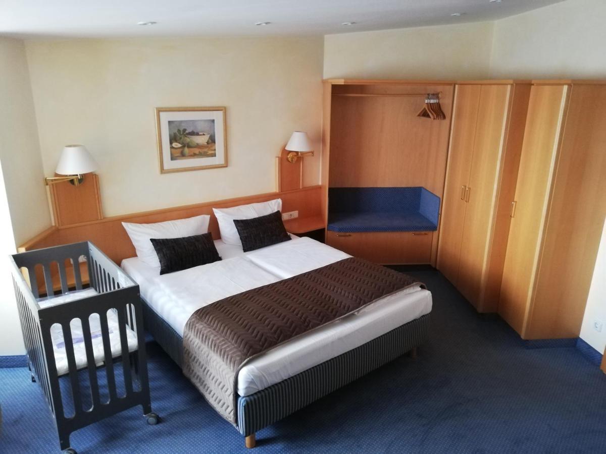 Russmann Hotel & Living Goldbach  Ngoại thất bức ảnh