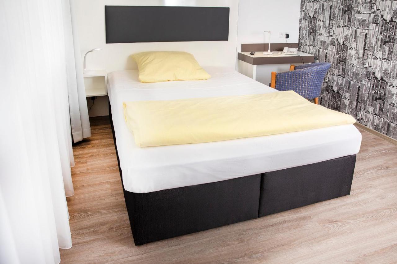 Russmann Hotel & Living Goldbach  Ngoại thất bức ảnh